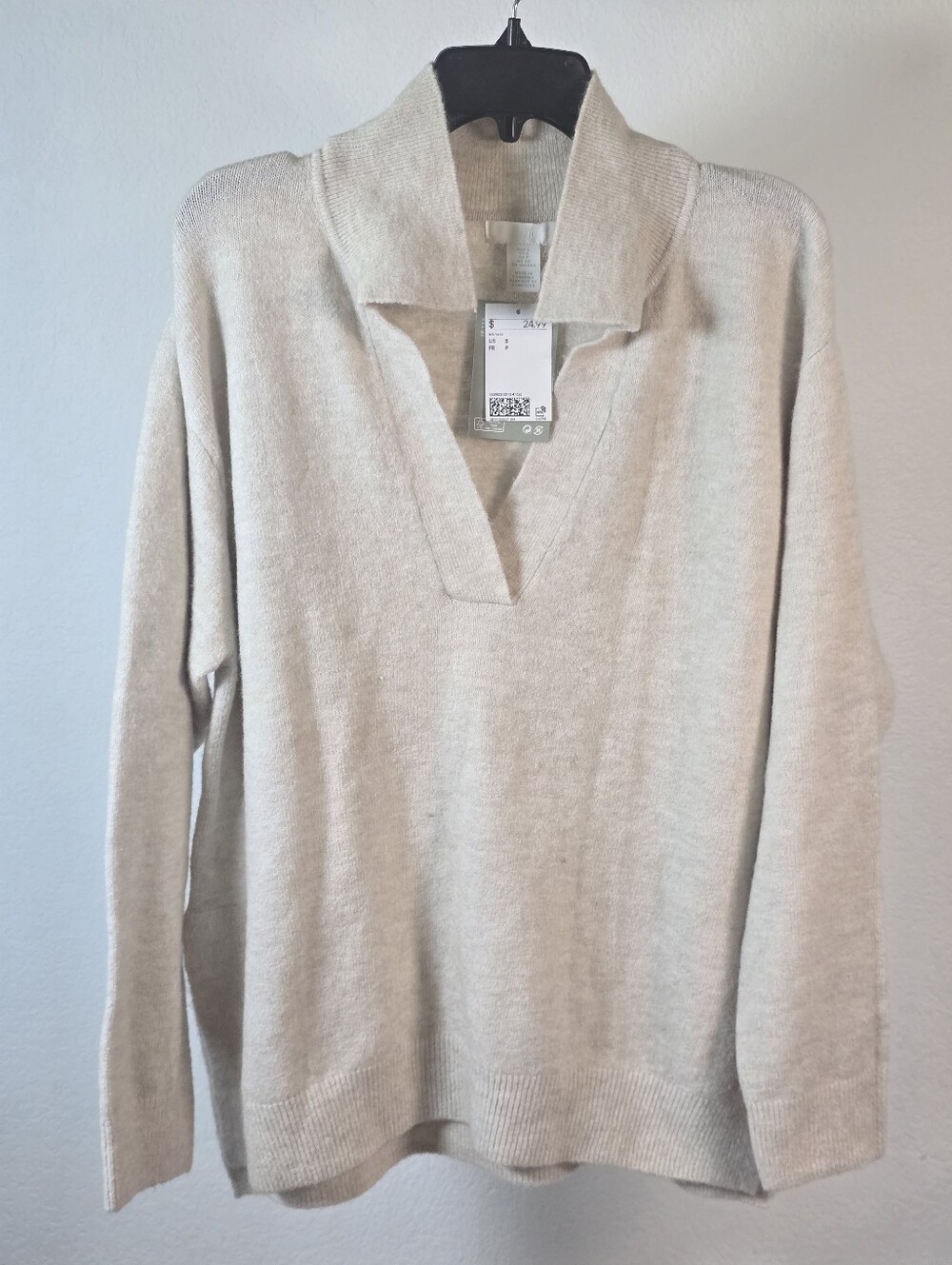NWT H&M Beige Collared V Neck Knit Sweater Women's Small Soft Pullover Top